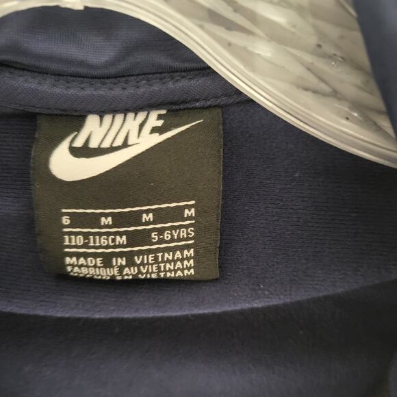 Nike children sz medium 5-6 years zippered jacket  Nike swoosh on arms #064 - Picture 4 of 5